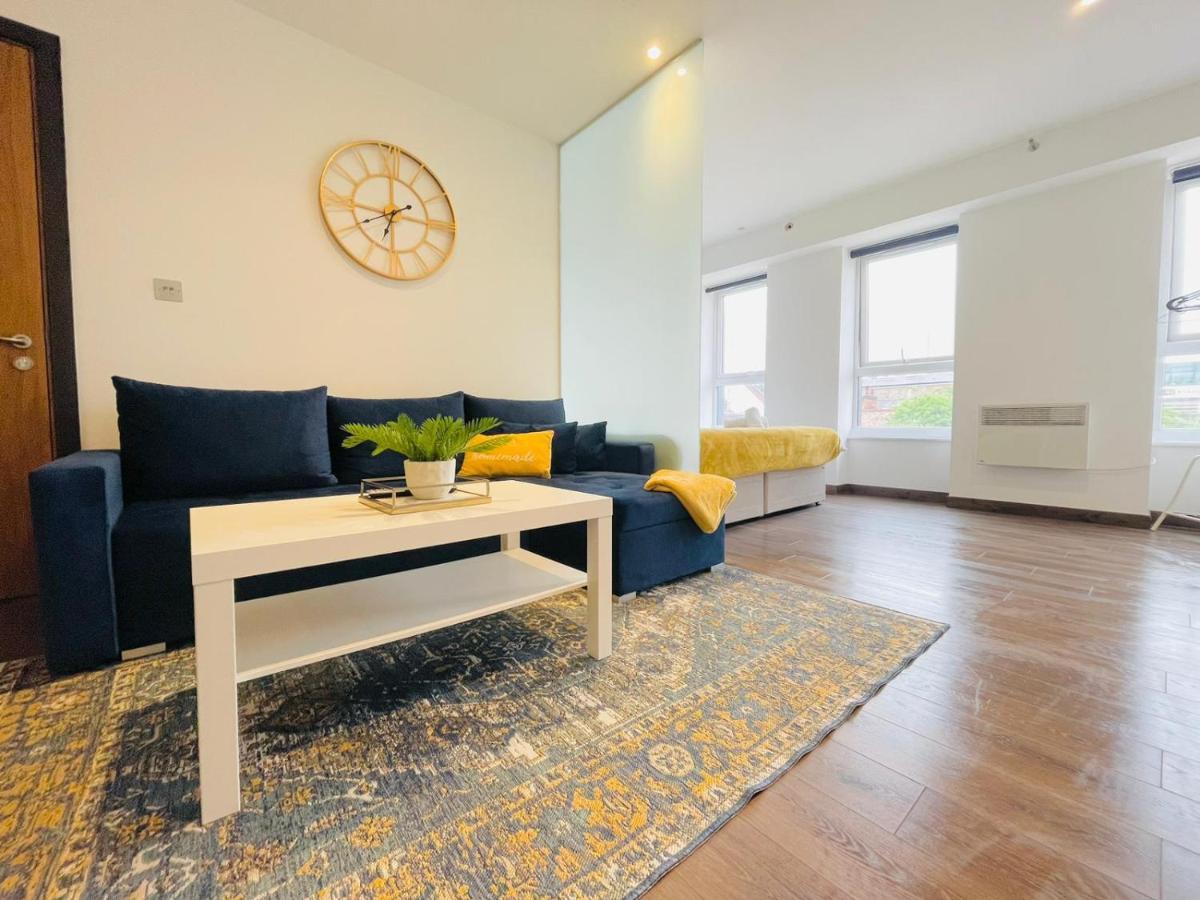 Park Street Apartment Luton By Hostaguest Exterior photo
